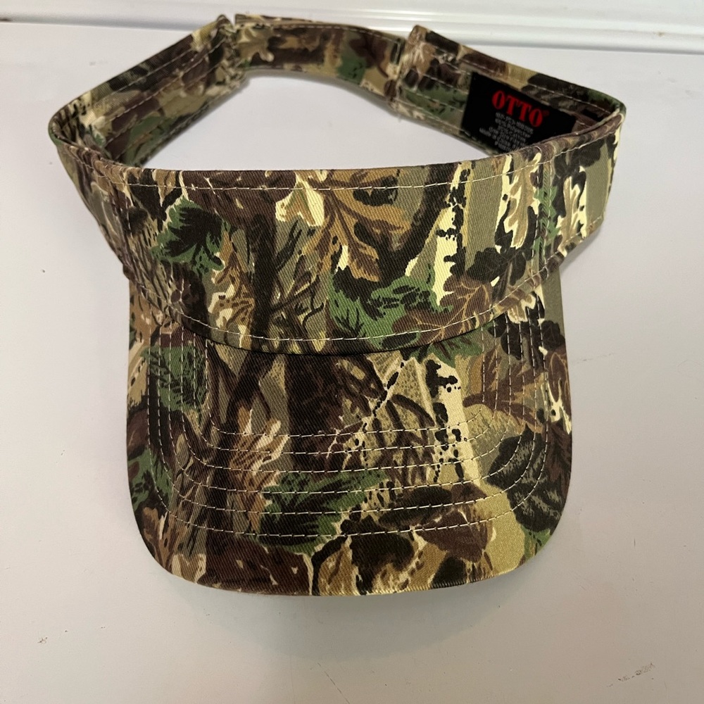 Otto camo visor hat vintage looking camo slightly used in very good codition